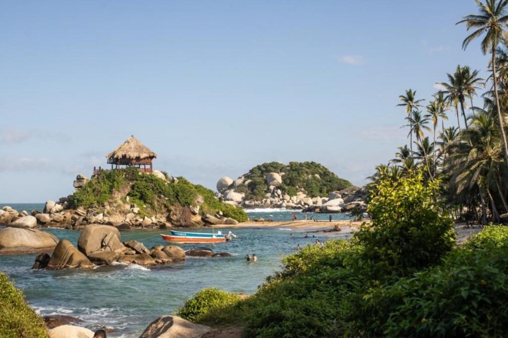 Colibri Parque Tayrona Dentro Del Parque Nacional Tayrona Bed & Breakfast El Zaino Luaran gambar